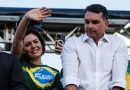 Crise de Flávio Bolsonaro abre espaço para Michelle como alternativa