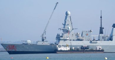 HMS Dragon rumo ao Oriente Médio para proteger Estreito de Ormuz