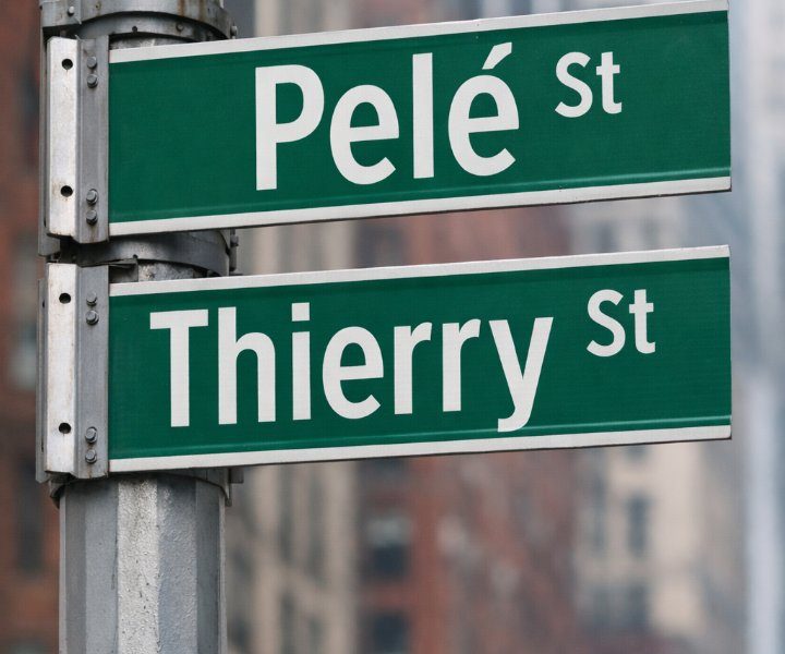 Nova York homenageia Pelé e Henry com ruas temporárias