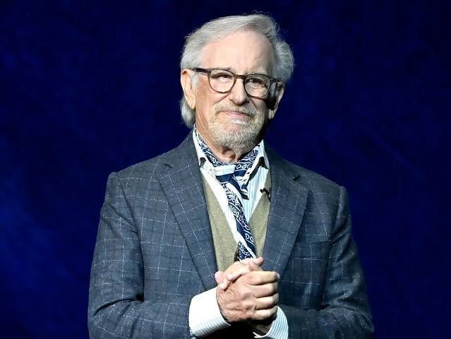 Spielberg sugere envolvimento dos EUA no ET de Varginha